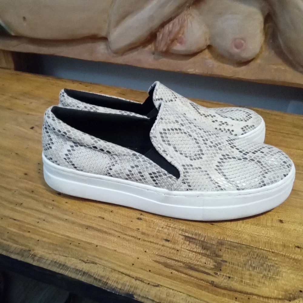 a.new.day Bibi Size 10 Snake Print Faux Leather Slip-On Sneakers - Picture 4 of 16